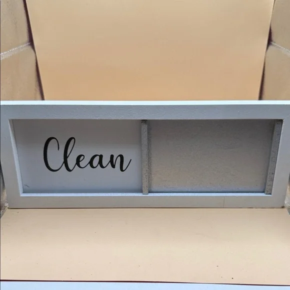 Gray Clean Laundry Sign - Picture 1 of 4